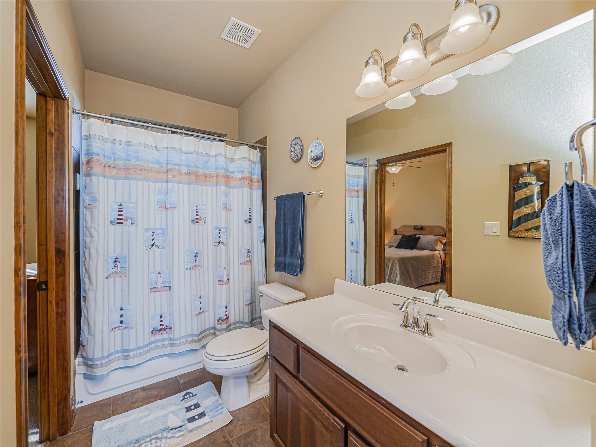 21012 North Ridge St, Lago Vista, TX 78645