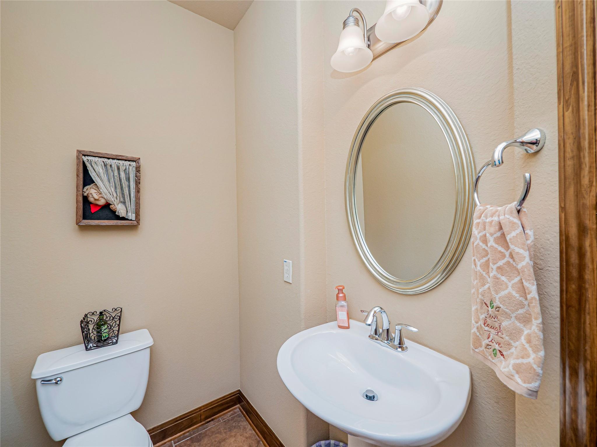 21012 North Ridge St, Lago Vista, TX 78645