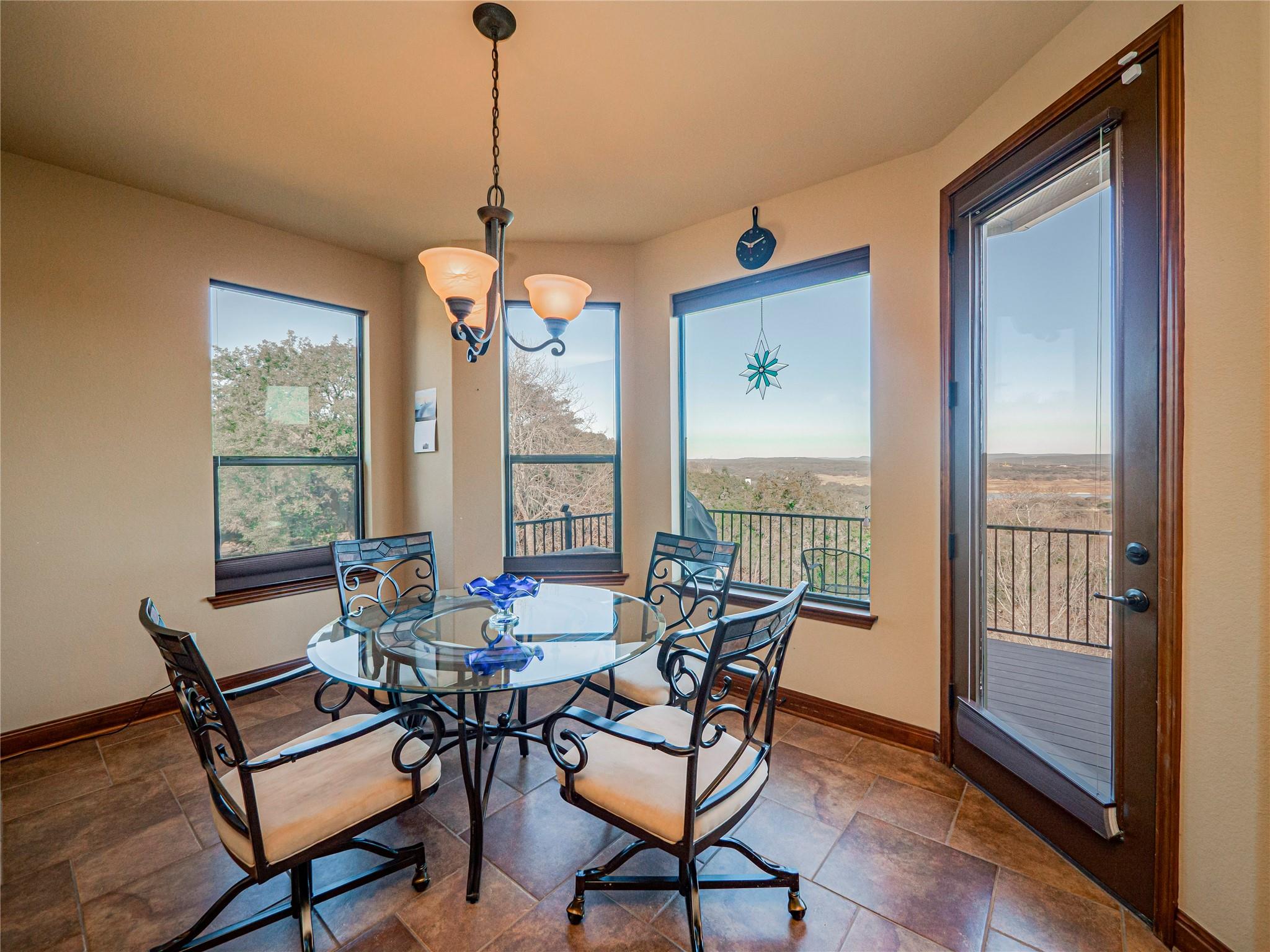 21012 North Ridge St, Lago Vista, TX 78645