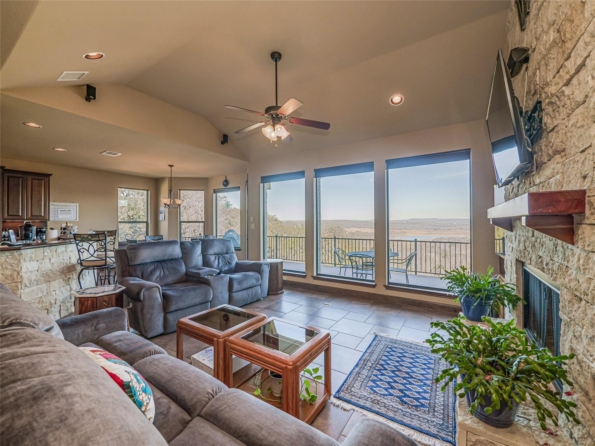 21012 North Ridge St, Lago Vista, TX 78645