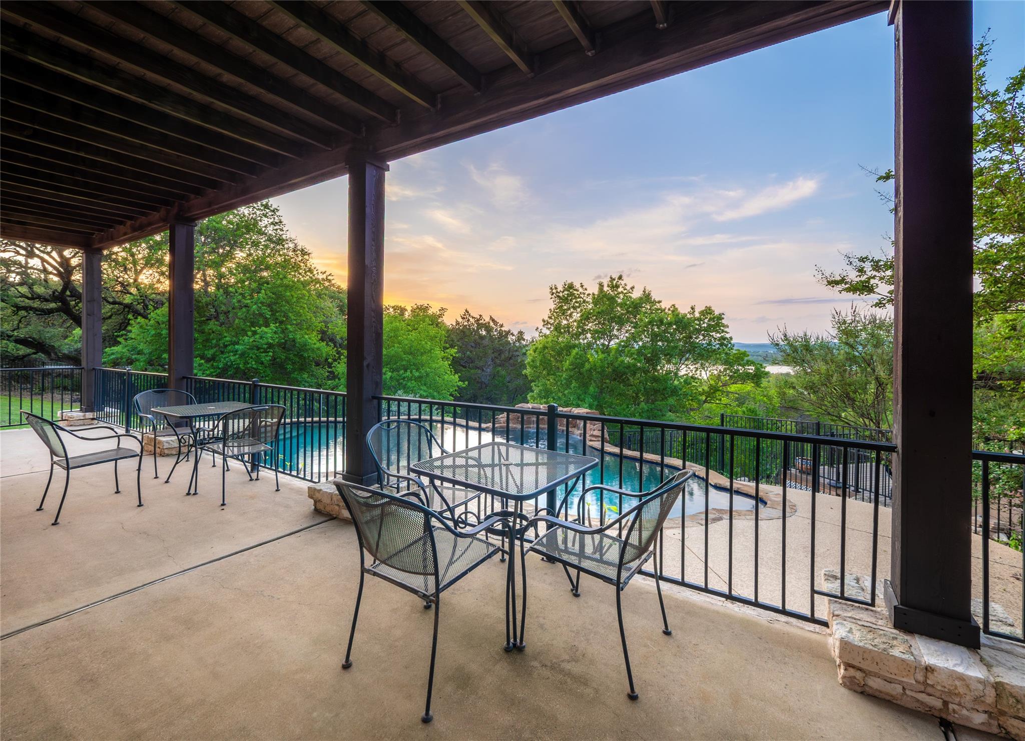 21012 North Ridge St, Lago Vista, TX 78645