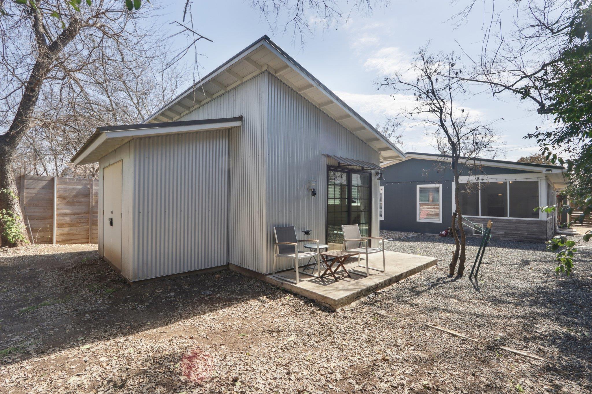 2110 E 16th St, Austin, TX 78702