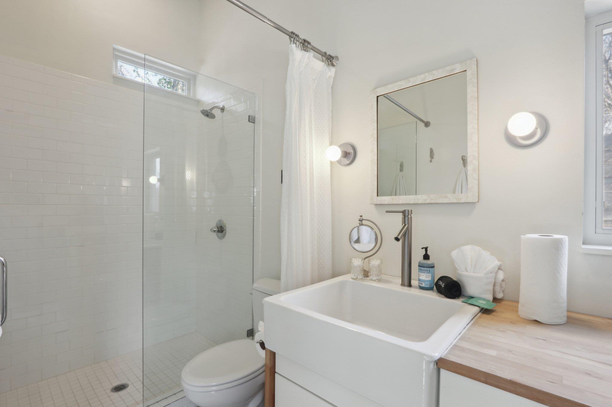 2110 E 16th St, Austin, TX 78702