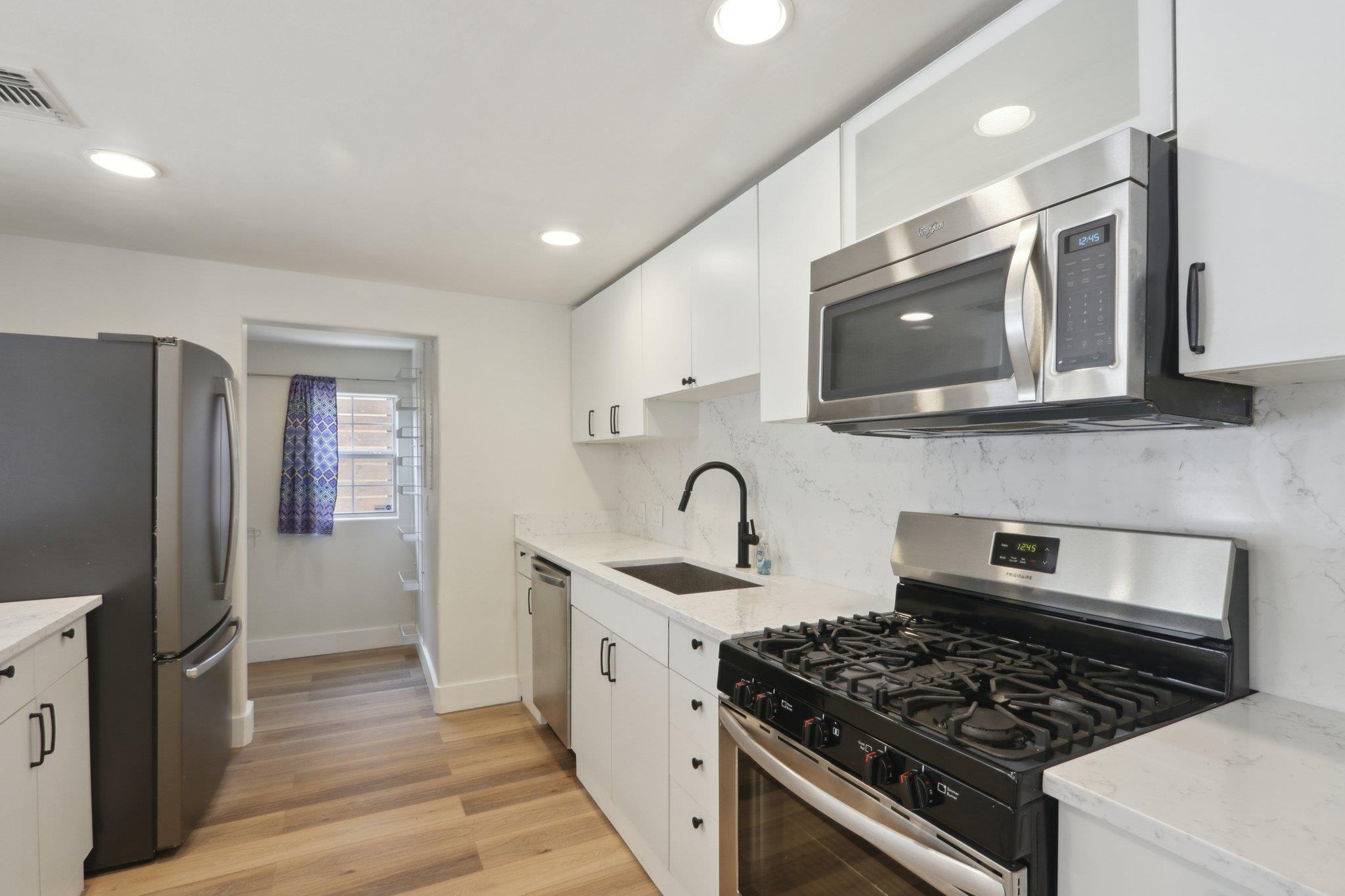 2110 E 16th St, Austin, TX 78702