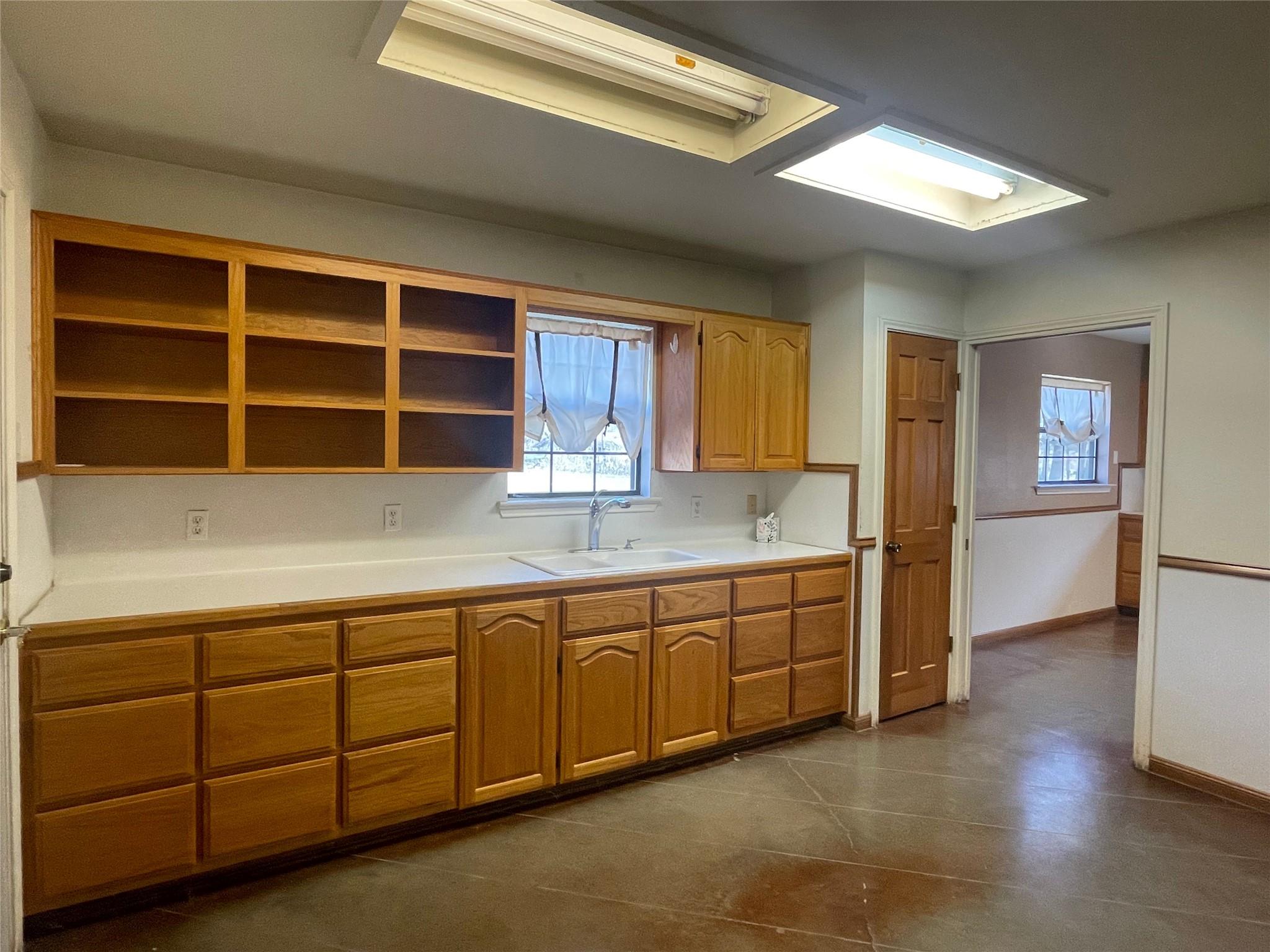 1312 N US Highway 281, Lampasas, TX 76550