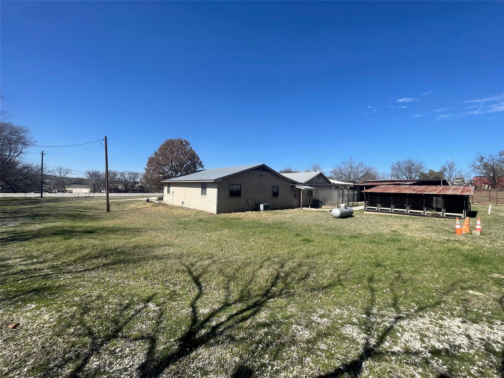 1312 N US Highway 281, Lampasas, TX 76550