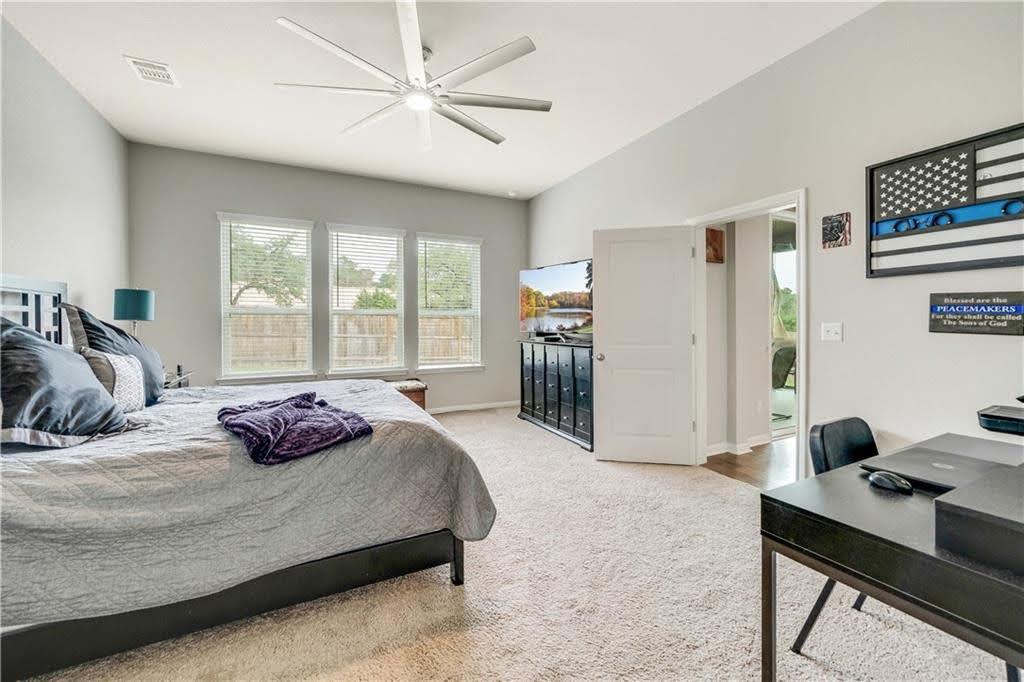 305 Wagon Spoke Way, Liberty Hill, TX 78642