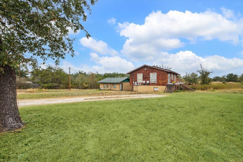 537 Leisure Ln, Cedar Creek, TX 78612