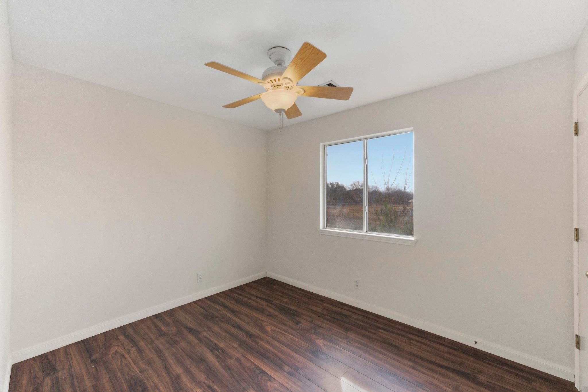 700 Faircrest Dr, Buda, TX 78610