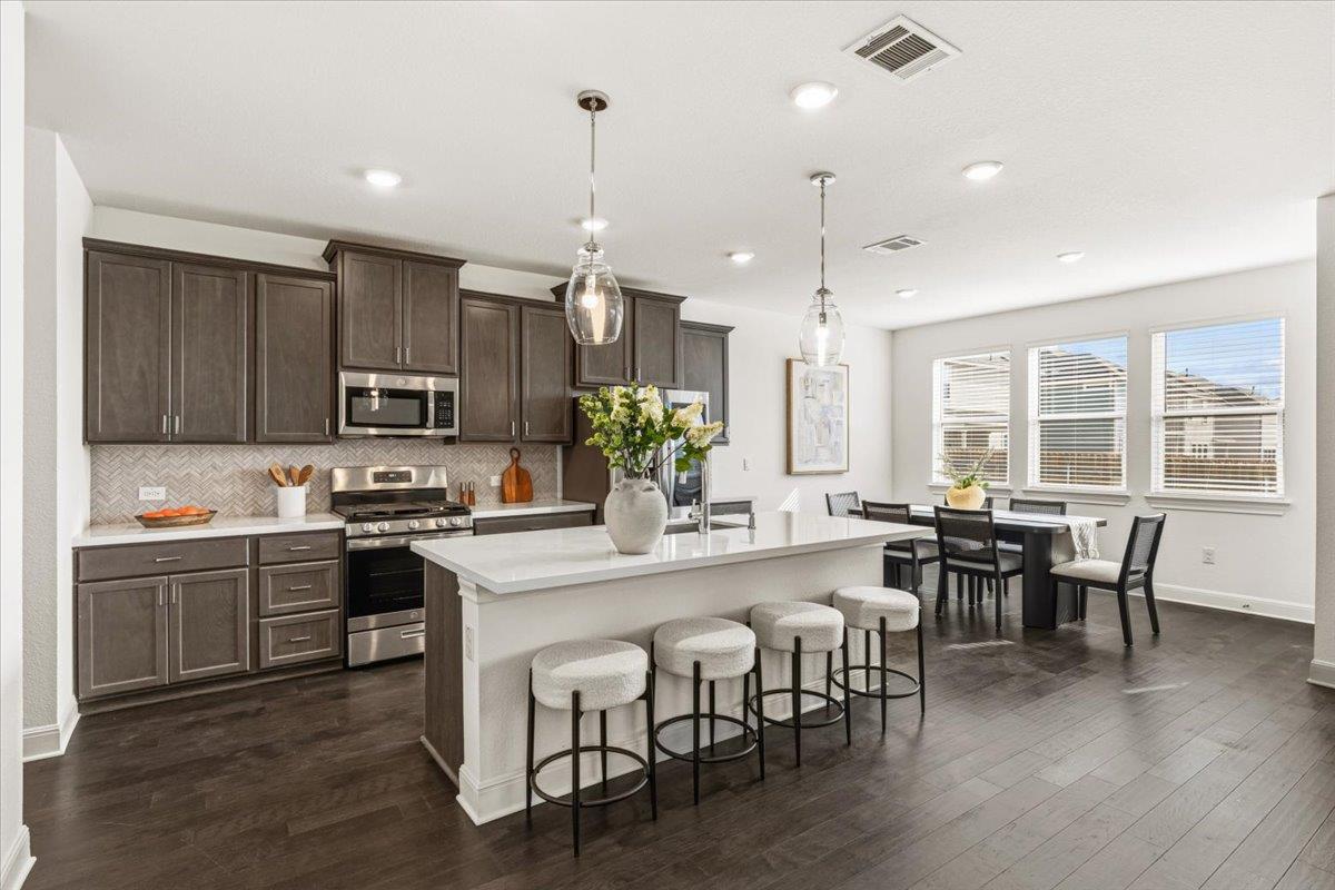 13619 Long Island Dr, Pflugerville, TX 78660