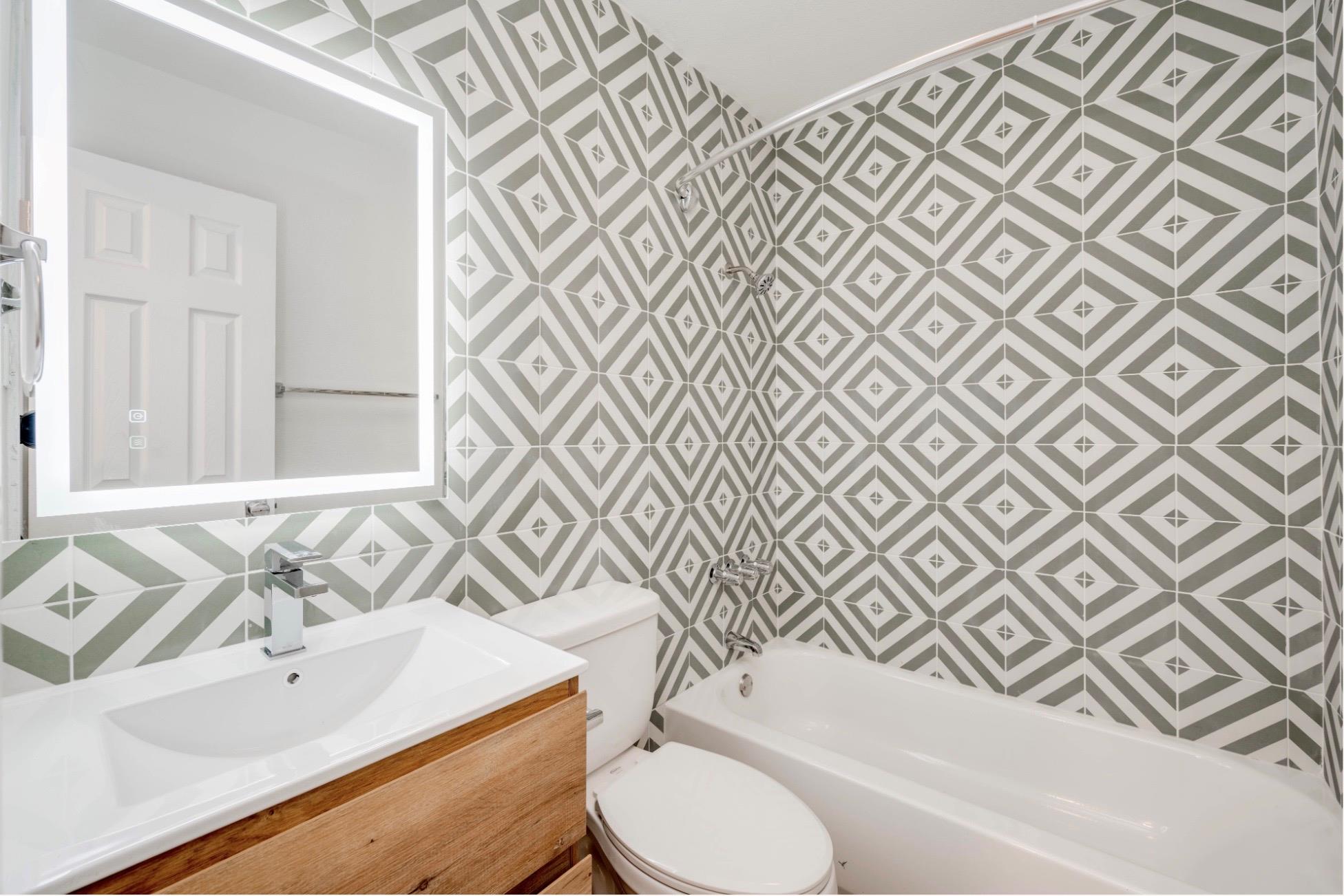 906 Airoso Cv # D, Austin, TX 78745