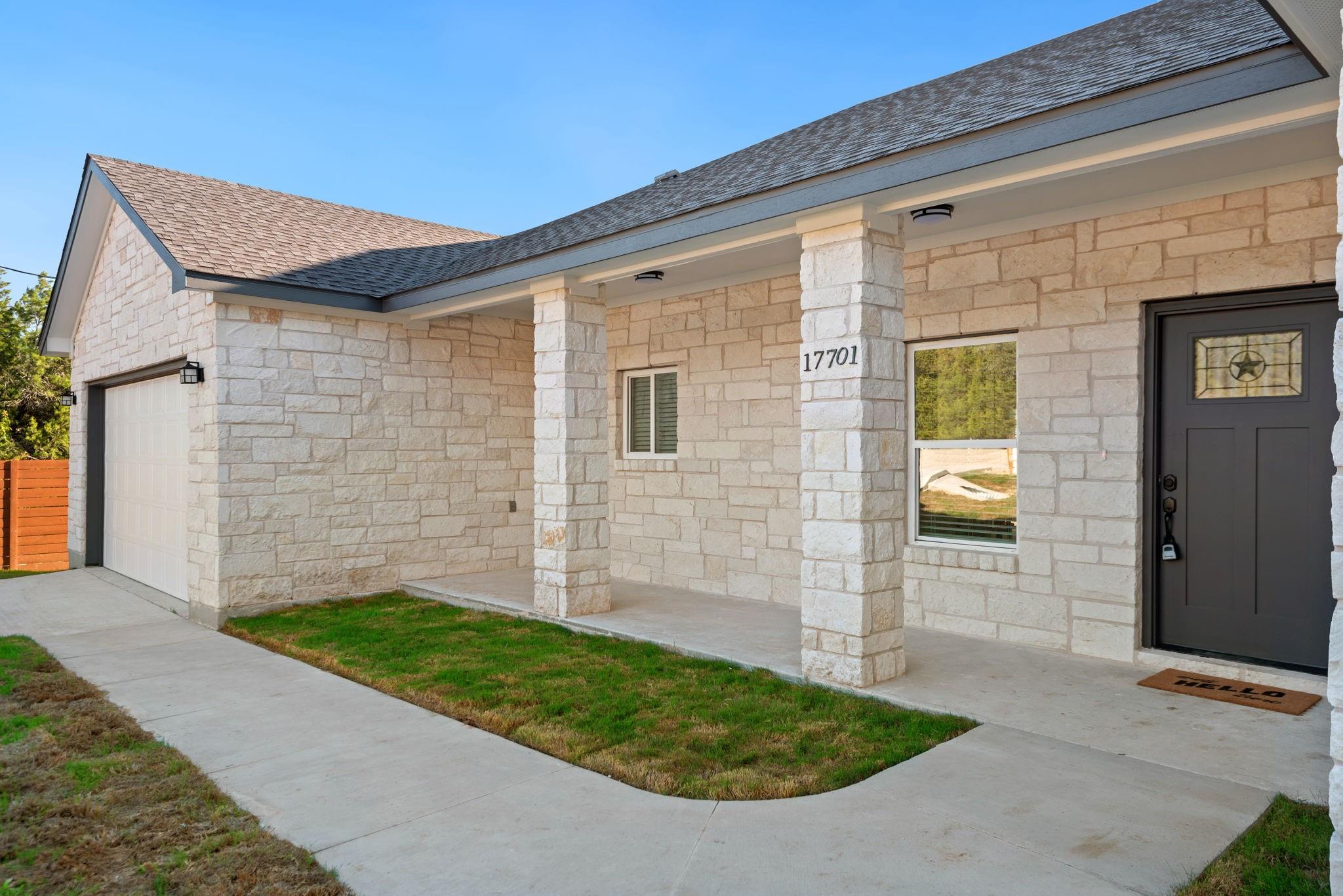 17701 Village Dr, Dripping Springs, TX 78620
