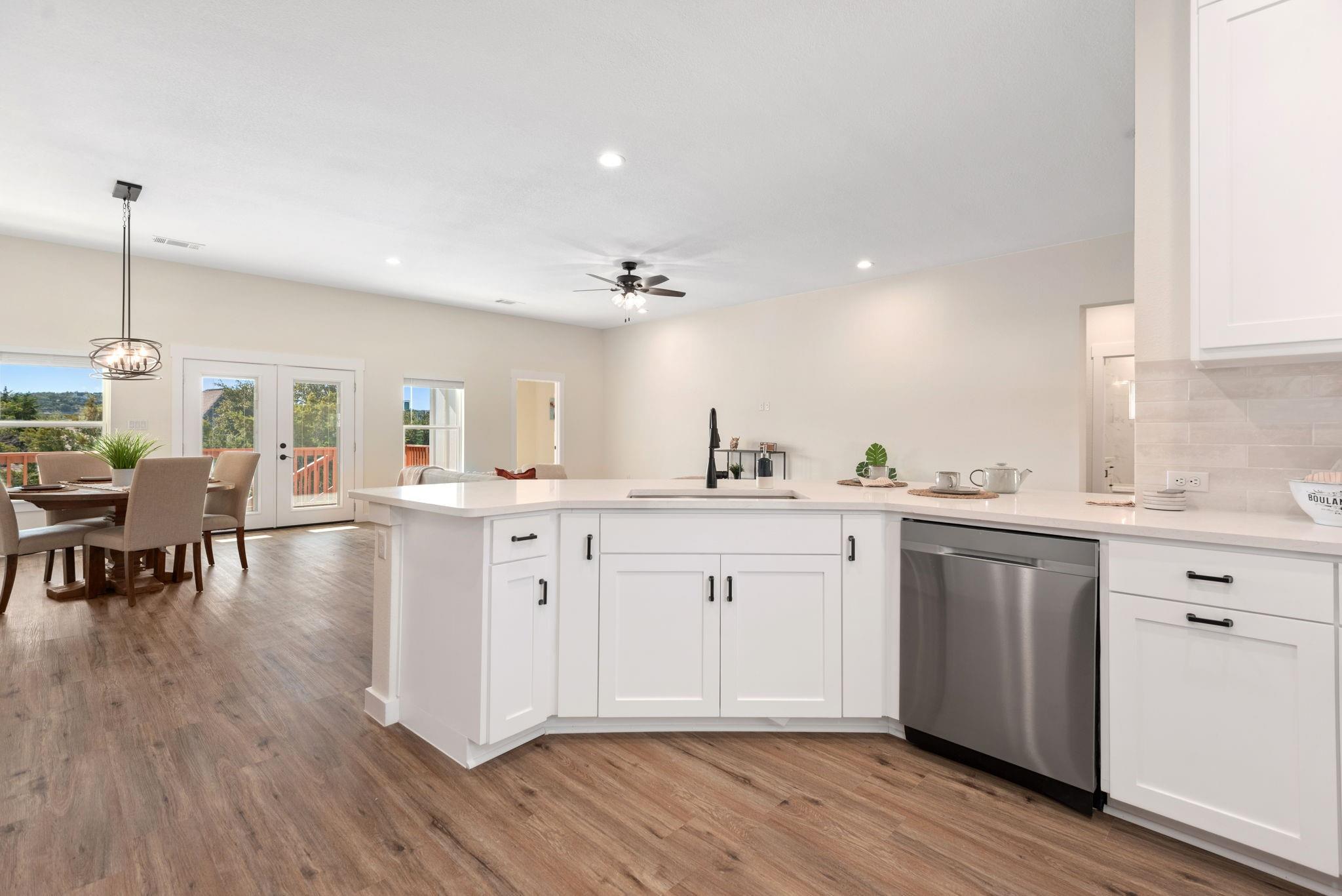 17701 Village Dr, Dripping Springs, TX 78620