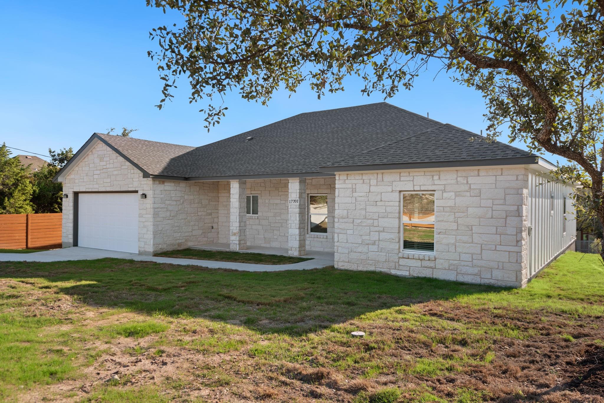 17701 Village Dr, Dripping Springs, TX 78620