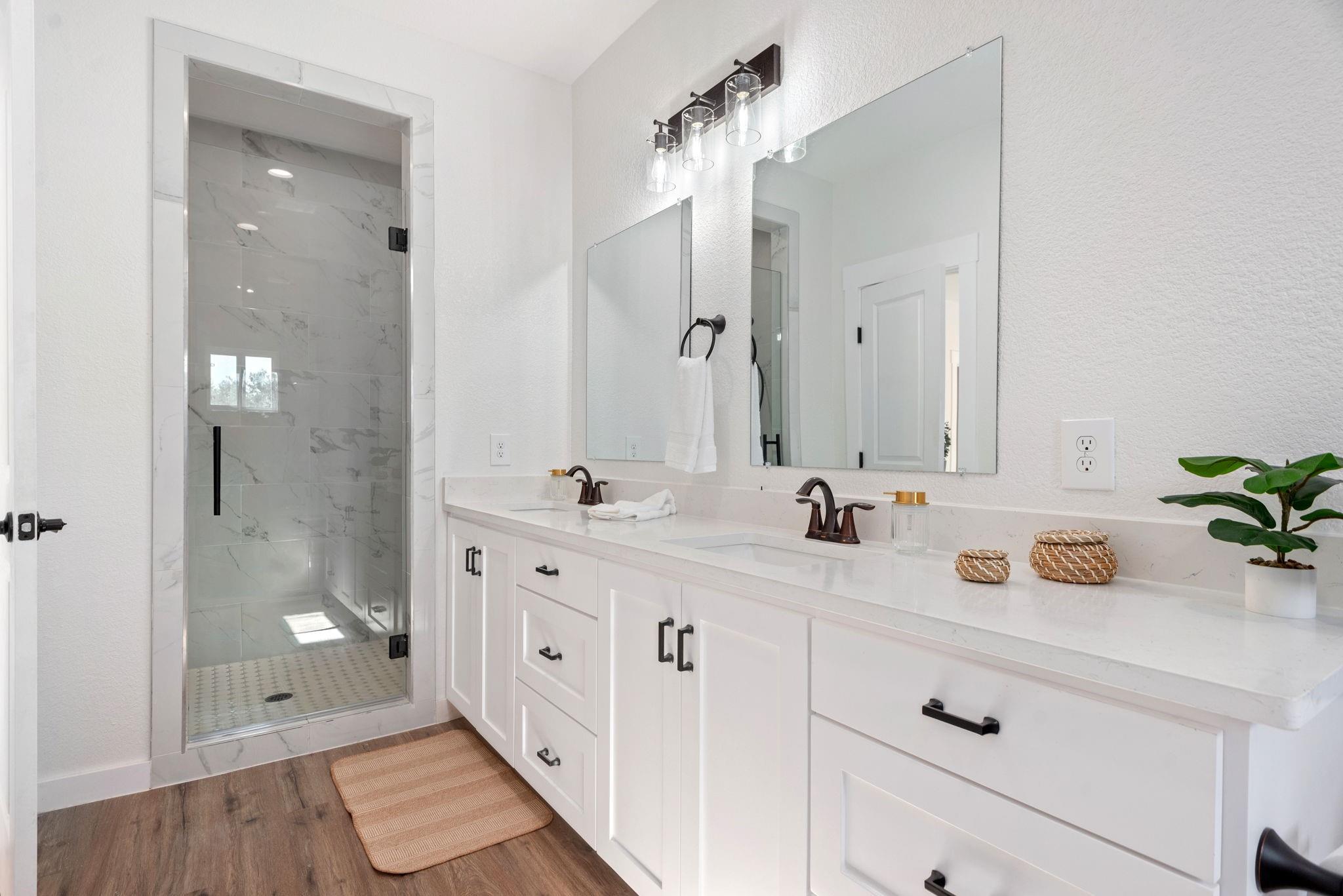 17701 Village Dr, Dripping Springs, TX 78620