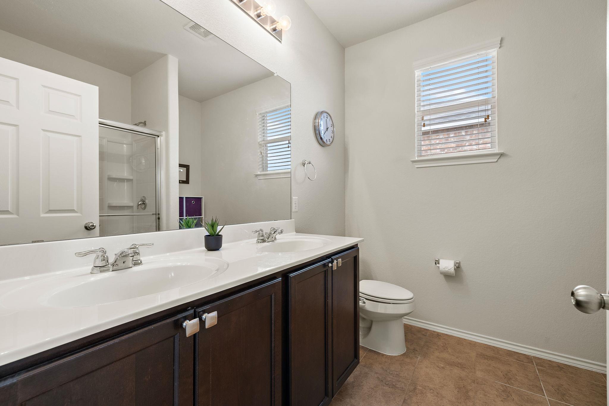 528 Hoot Owl Ln S, Leander, TX 78641