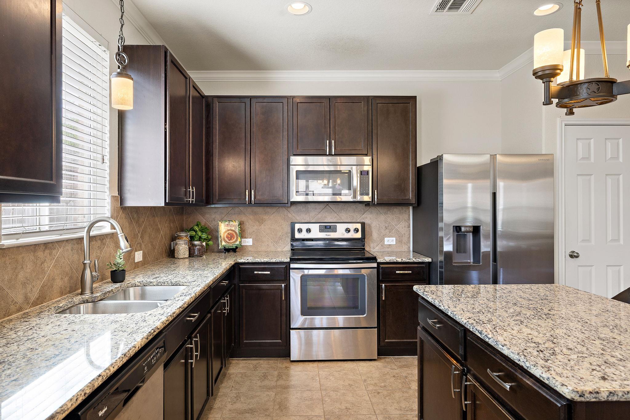 528 Hoot Owl Ln S, Leander, TX 78641