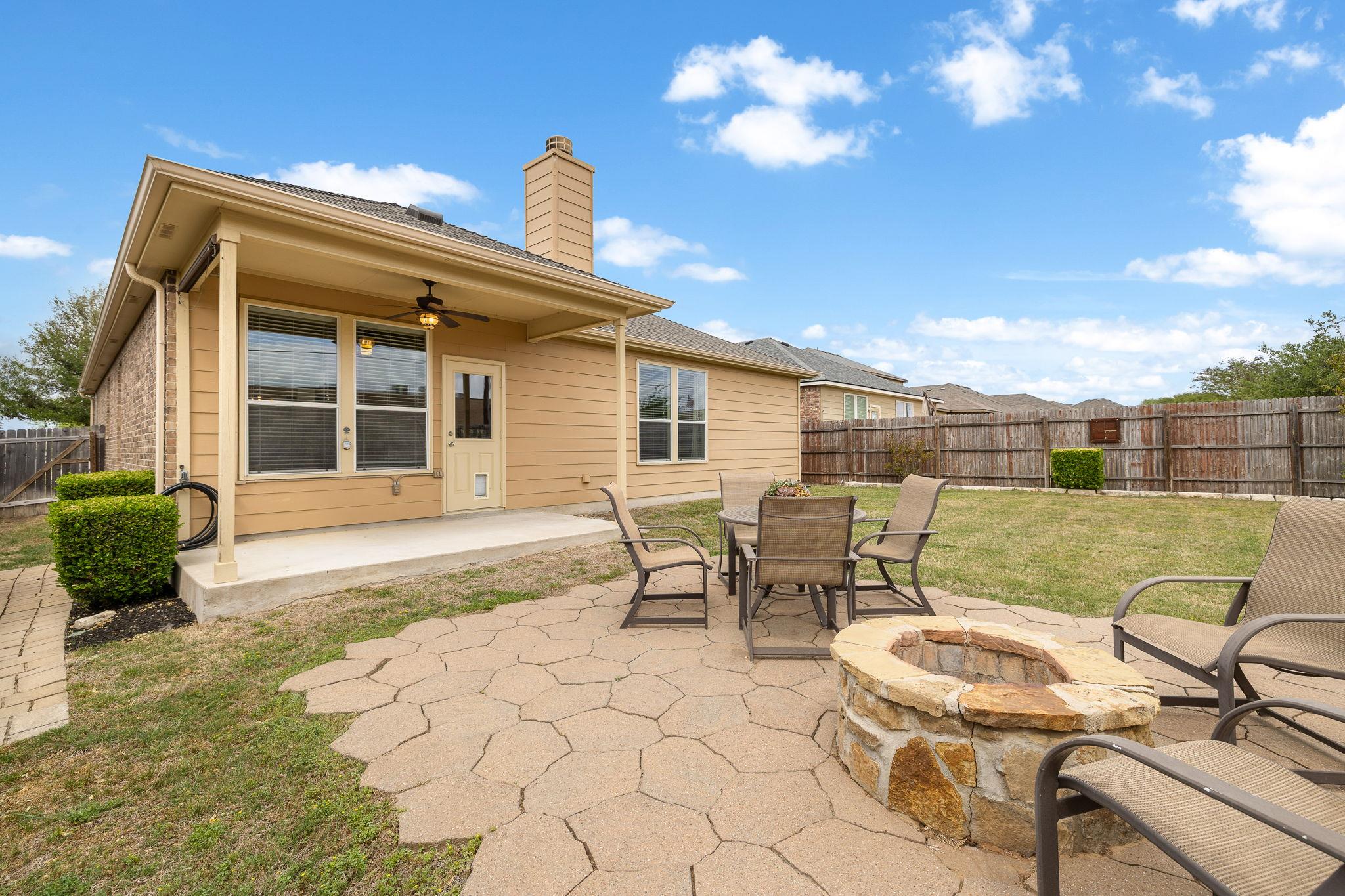 528 Hoot Owl Ln S, Leander, TX 78641