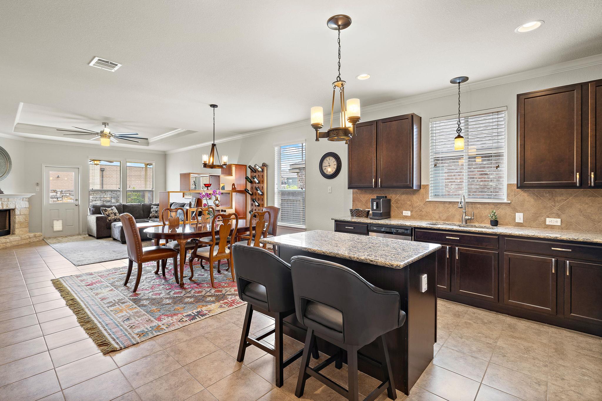 528 Hoot Owl Ln S, Leander, TX 78641