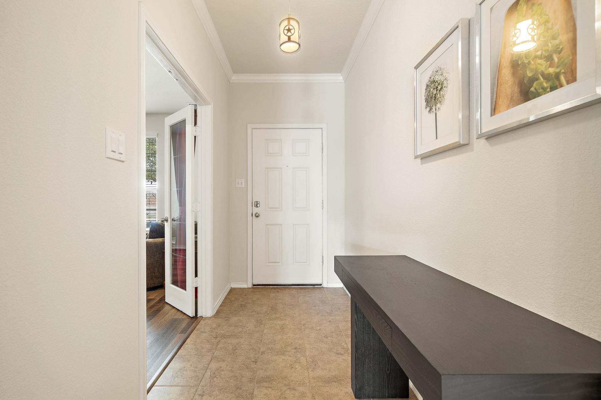 528 Hoot Owl Ln S, Leander, TX 78641