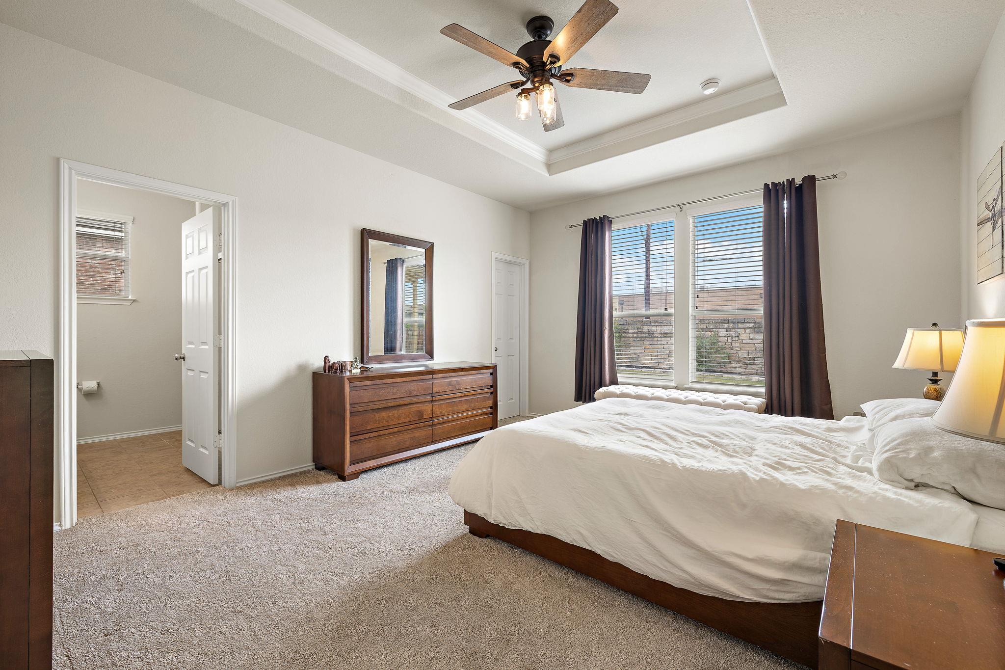 528 Hoot Owl Ln S, Leander, TX 78641