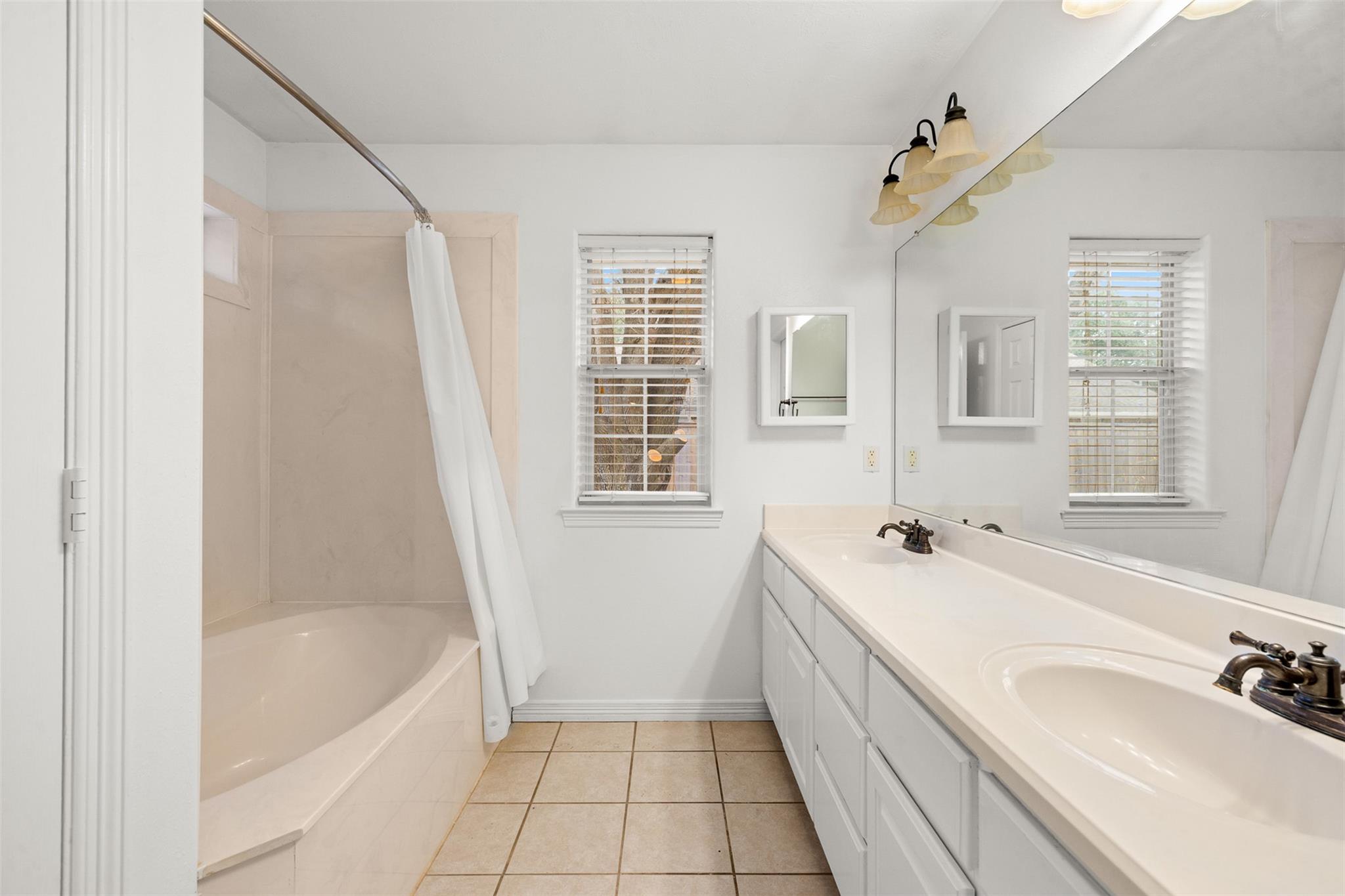 112 Ruby St, Caldwell, TX 77836