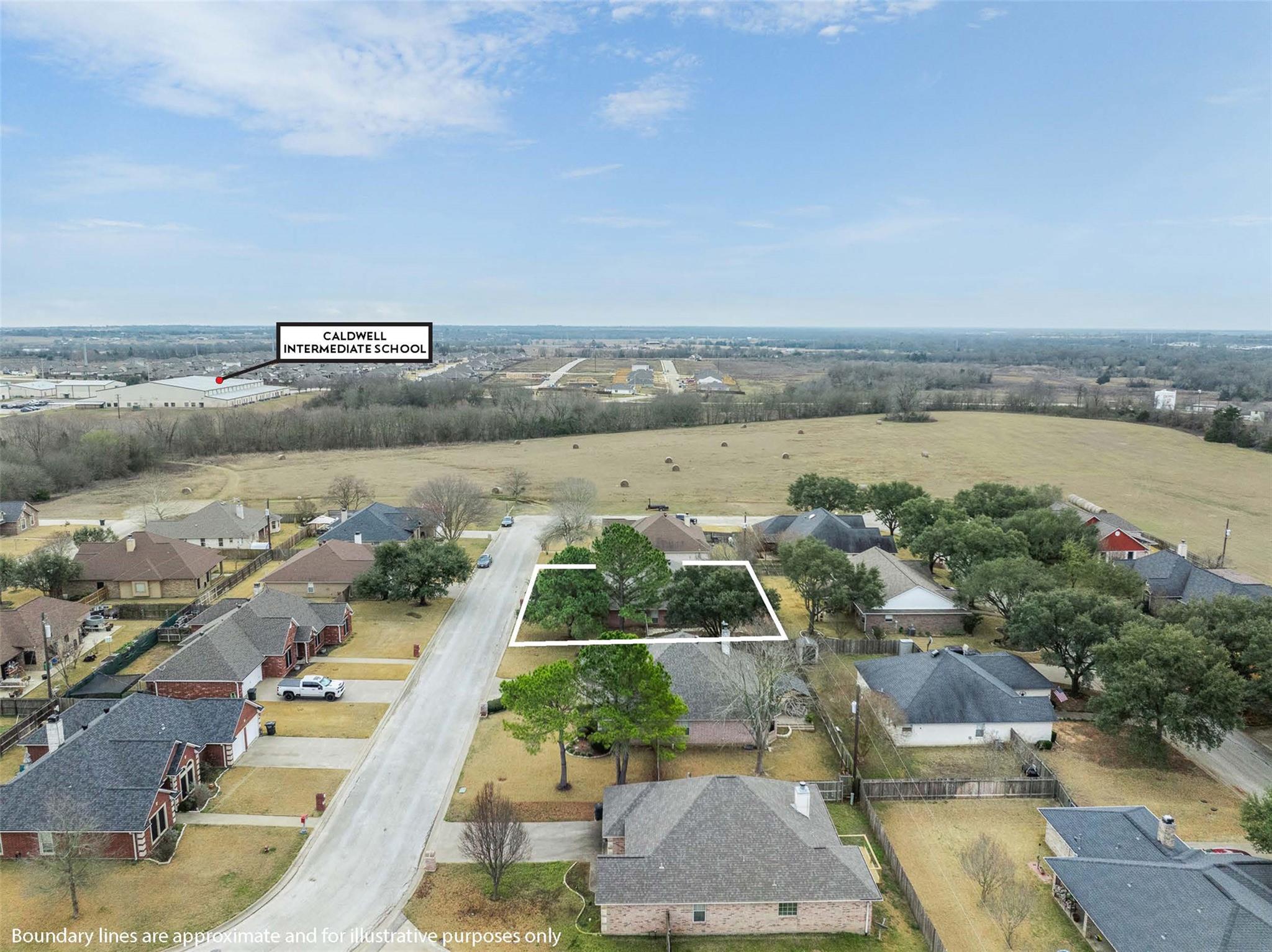 112 Ruby St, Caldwell, TX 77836