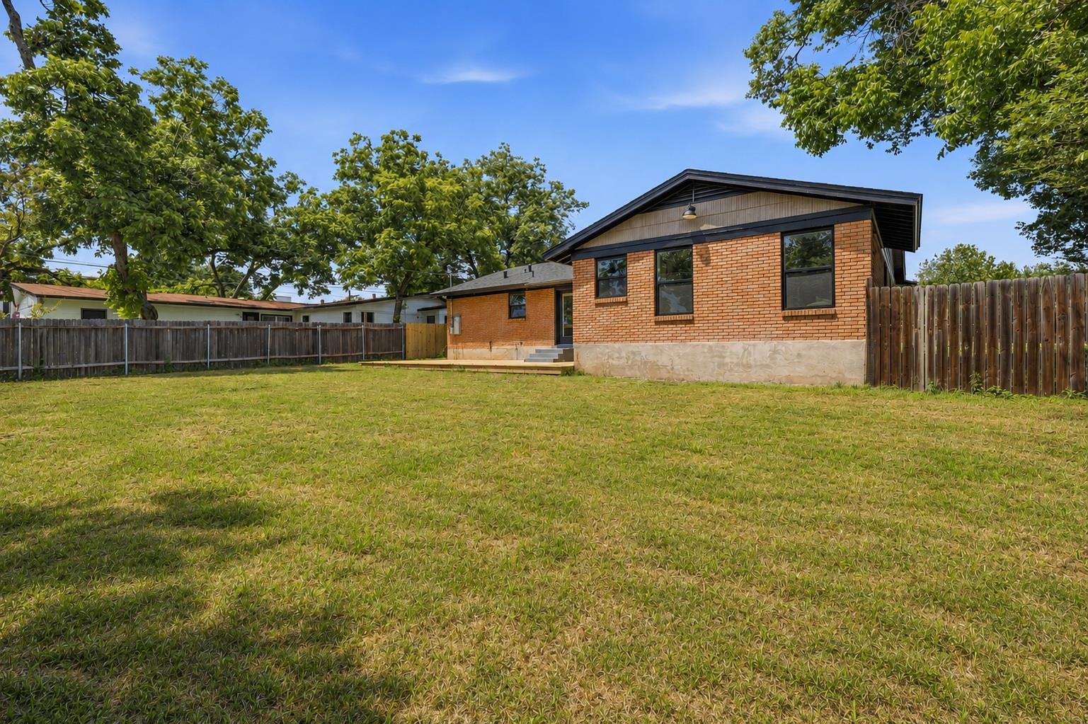 1203 Ridgehaven Dr, Austin, TX 78723