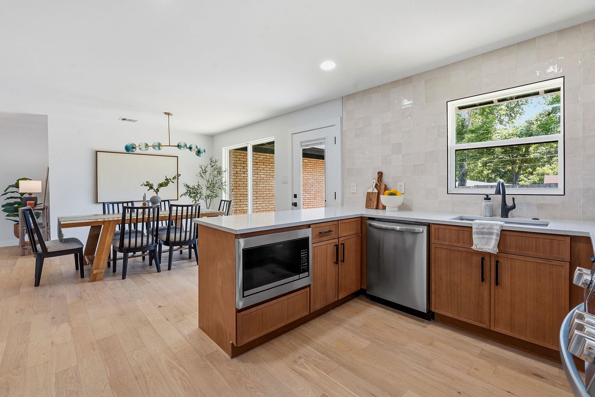 1203 Ridgehaven Dr, Austin, TX 78723