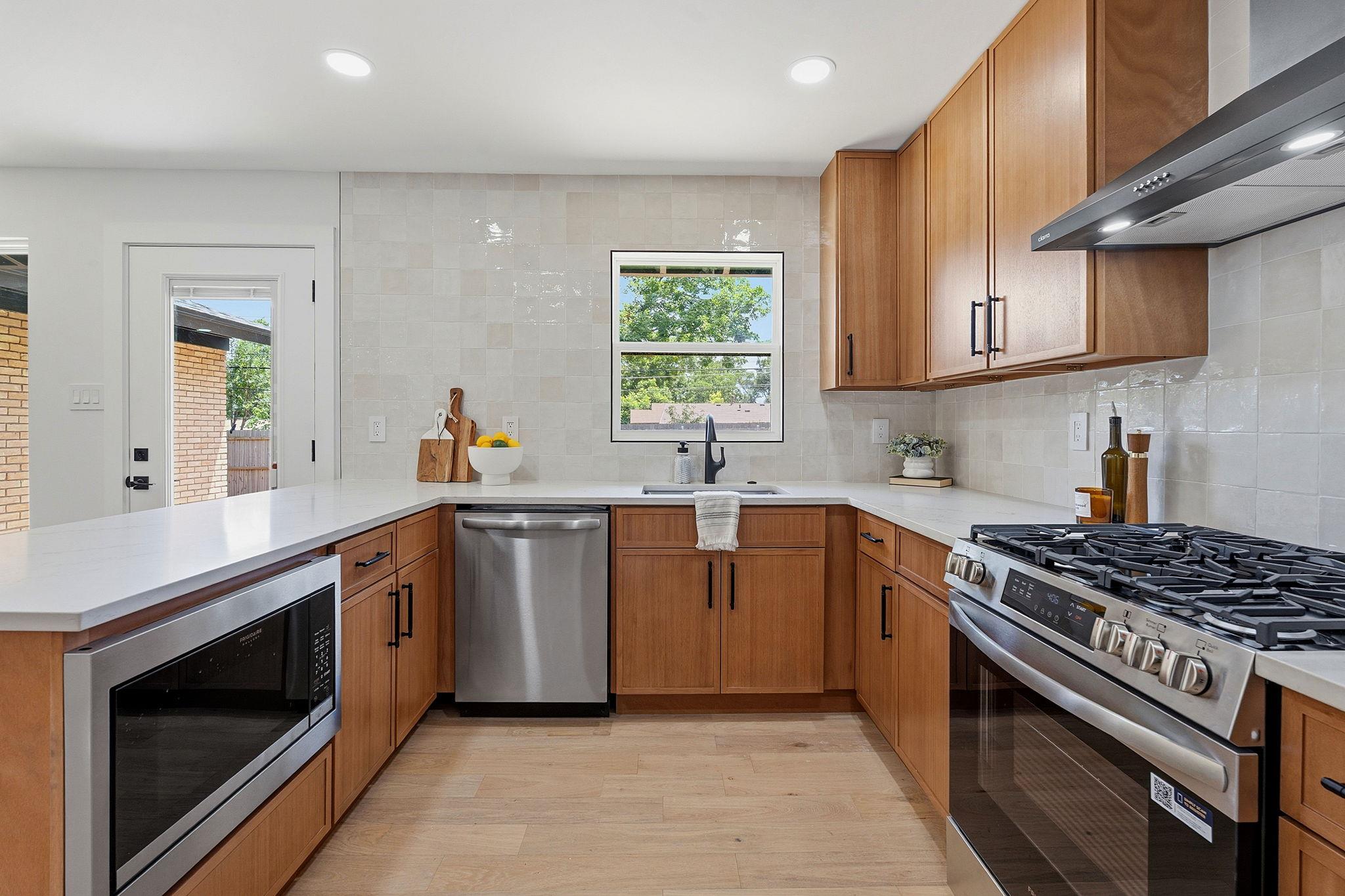 1203 Ridgehaven Dr, Austin, TX 78723