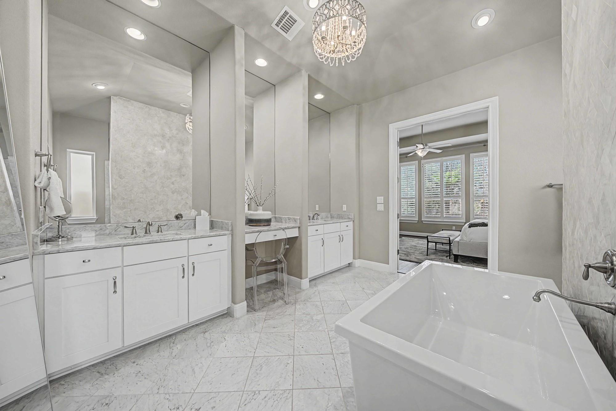 16024 La Rosa Dr, Bee Cave, TX 78738