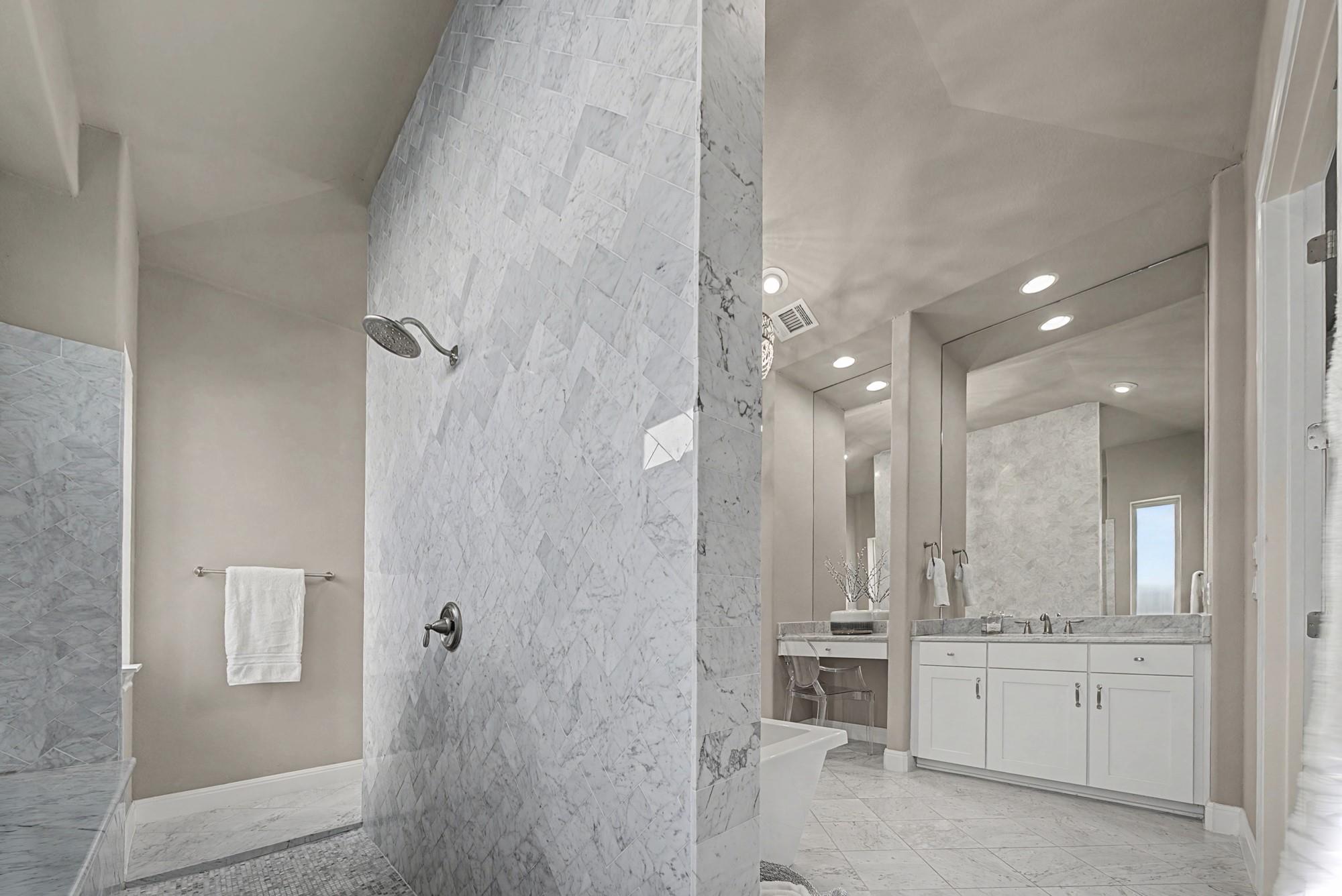 16024 La Rosa Dr, Bee Cave, TX 78738