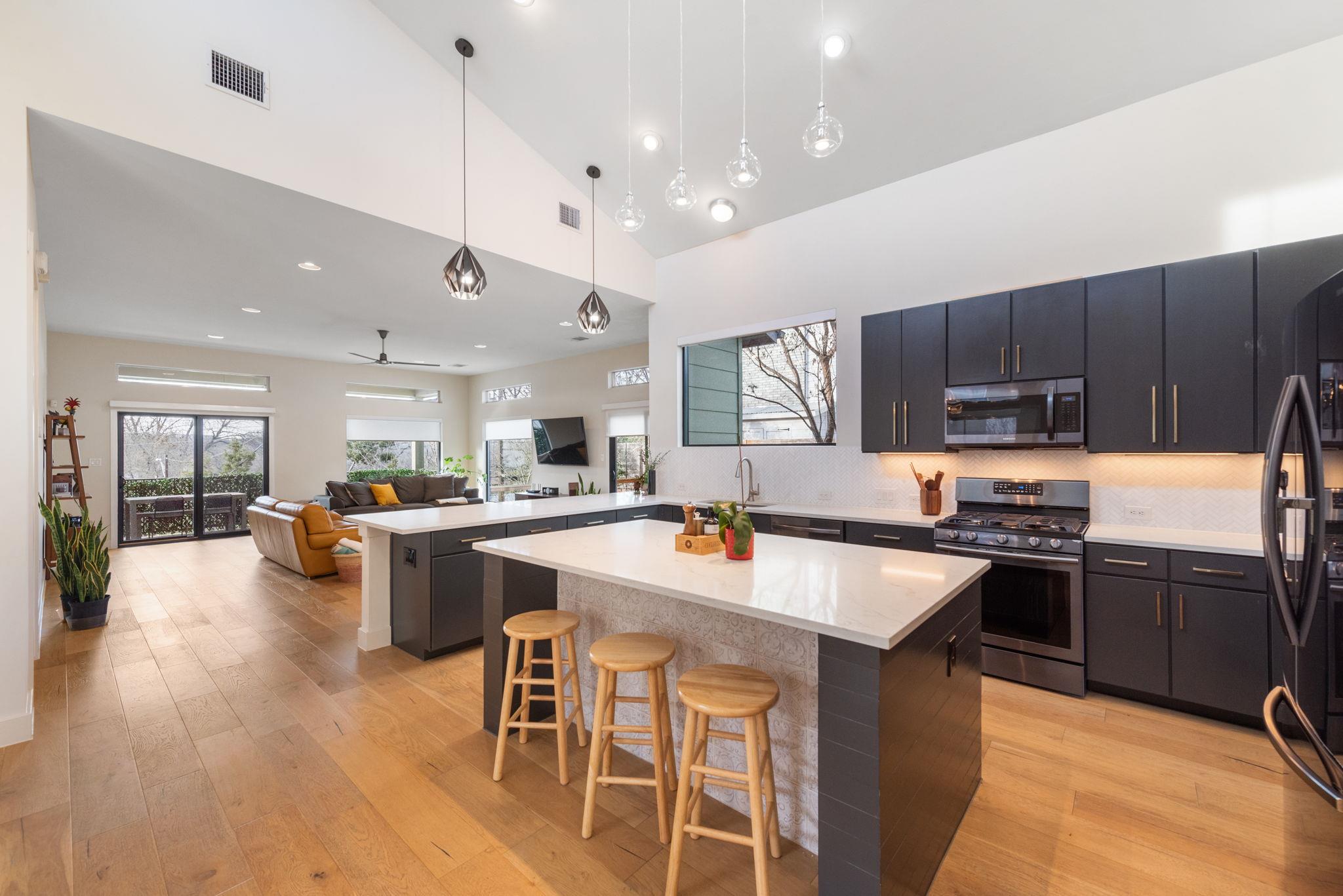 3006 Garden Villa Ln, Austin, TX 78704