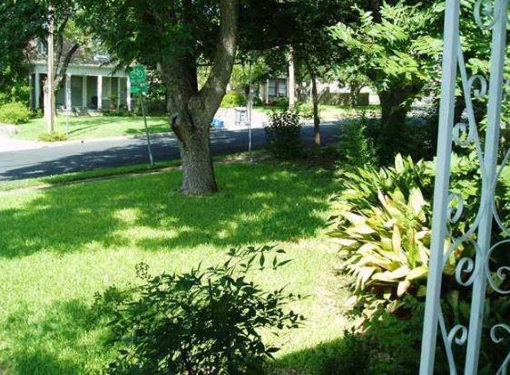 825 Harris Ave, Austin, TX 78705