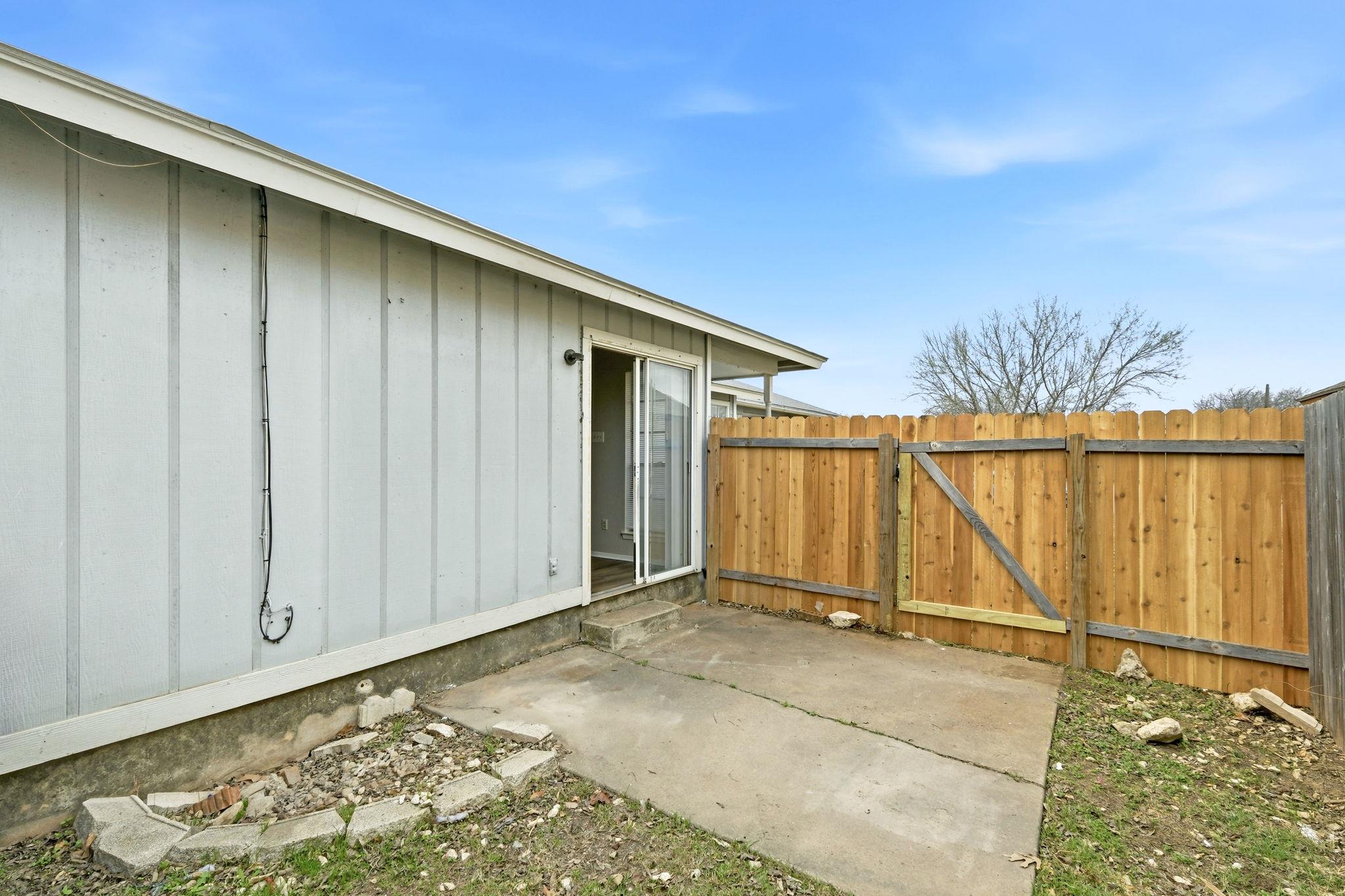 2131 Andover Dr, Round Rock, TX 78664