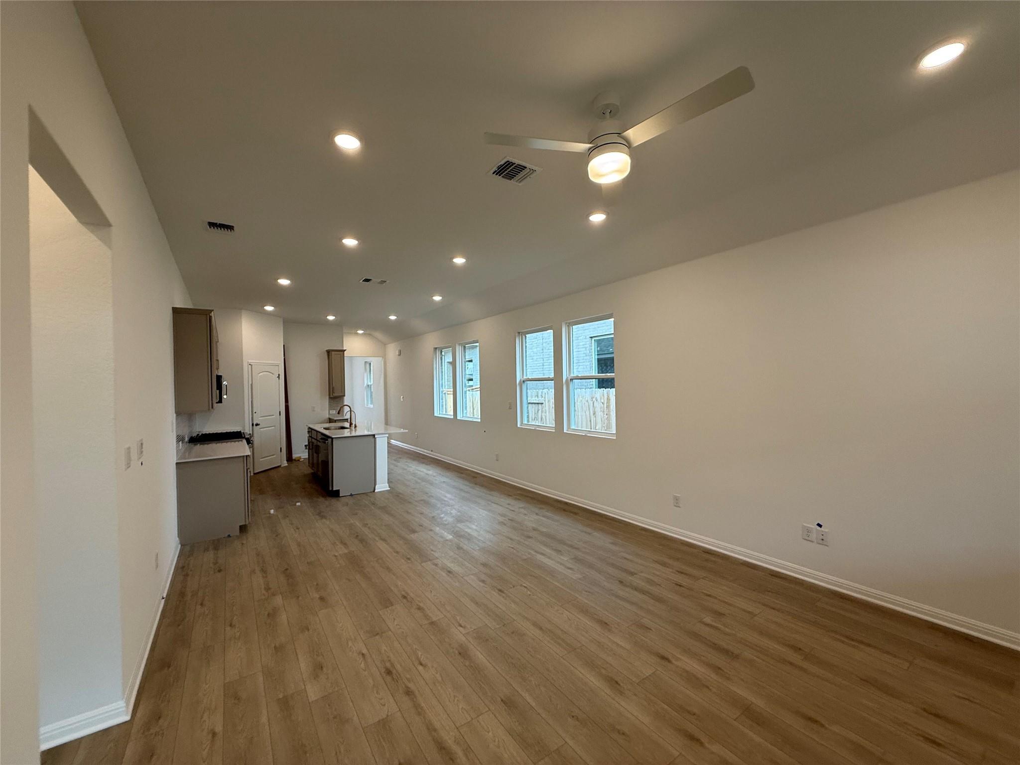 121 Knockout Rose Dr, San Marcos, TX 78666