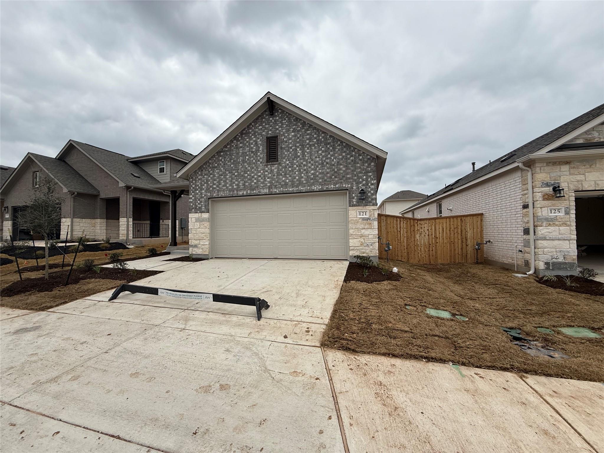 121 Knockout Rose Dr, San Marcos, TX 78666