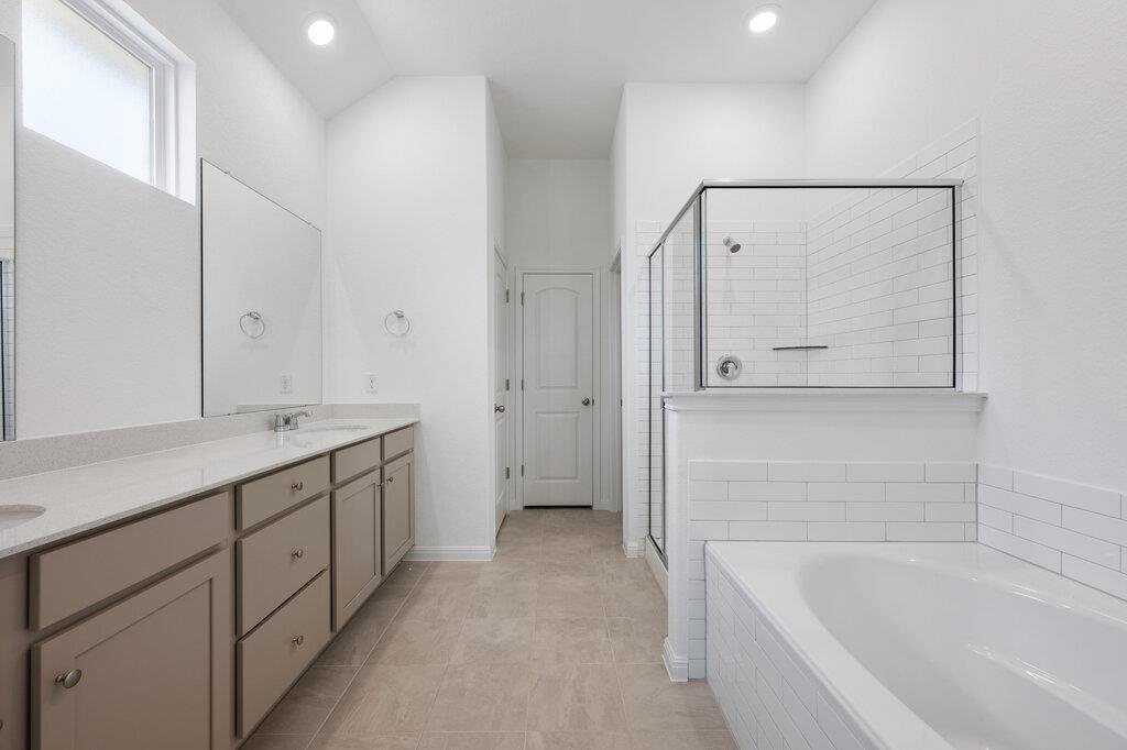 121 Knockout Rose Dr, San Marcos, TX 78666