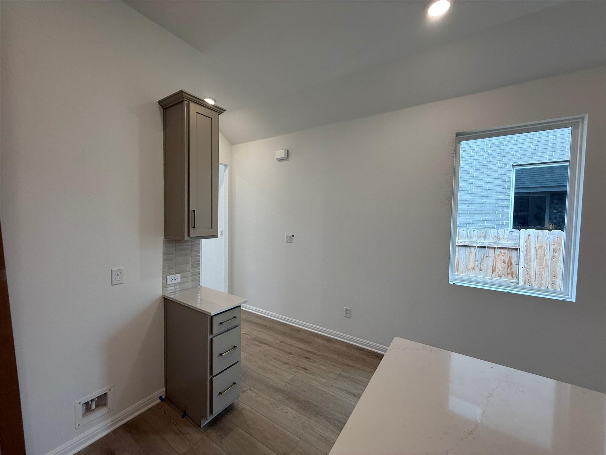 121 Knockout Rose Dr, San Marcos, TX 78666