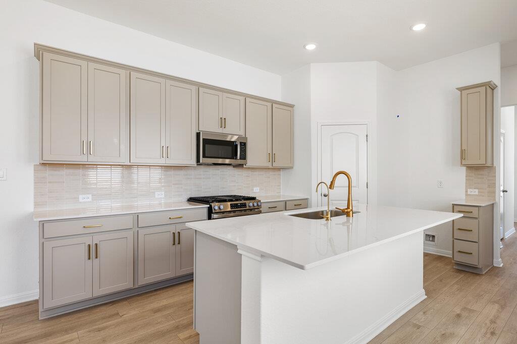 121 Knockout Rose Dr, San Marcos, TX 78666