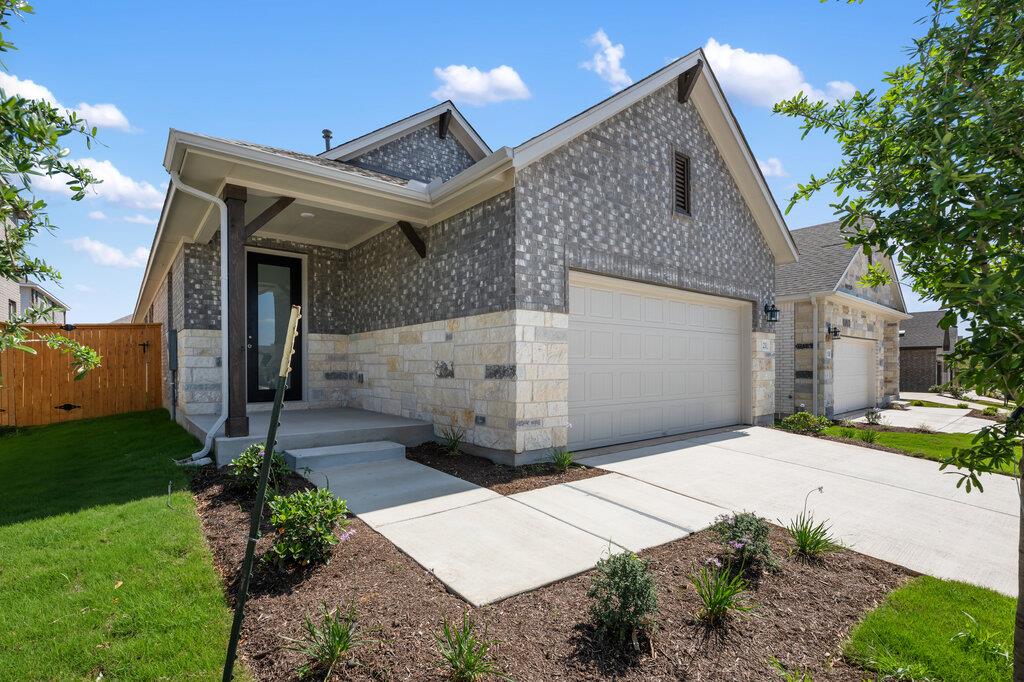 121 Knockout Rose Dr, San Marcos, TX 78666