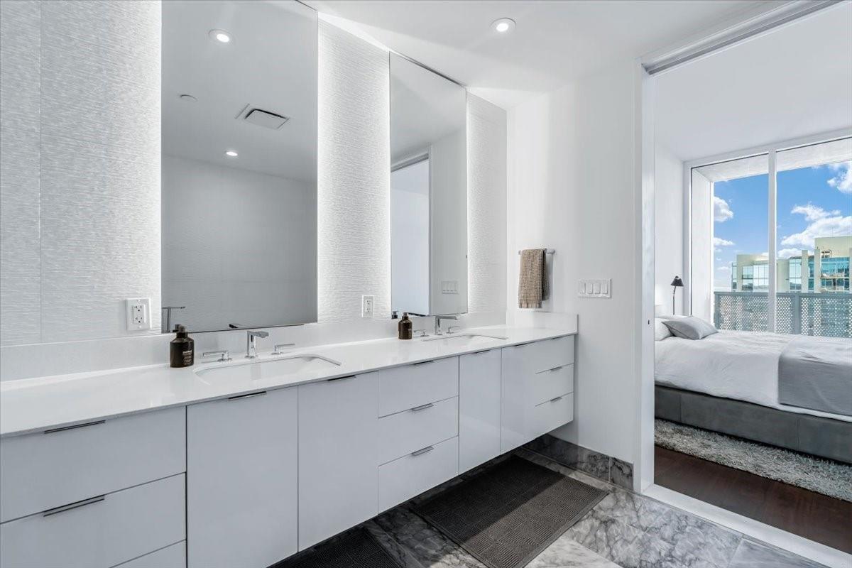 301 West Ave # 4105, Austin, TX 78701