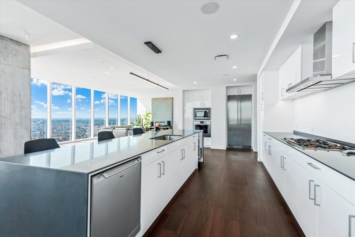 301 West Ave # 4105, Austin, TX 78701