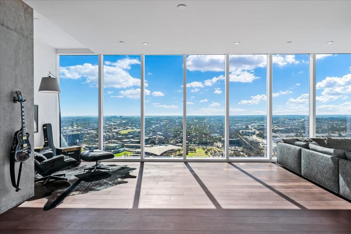 301 West Ave # 4105, Austin, TX 78701