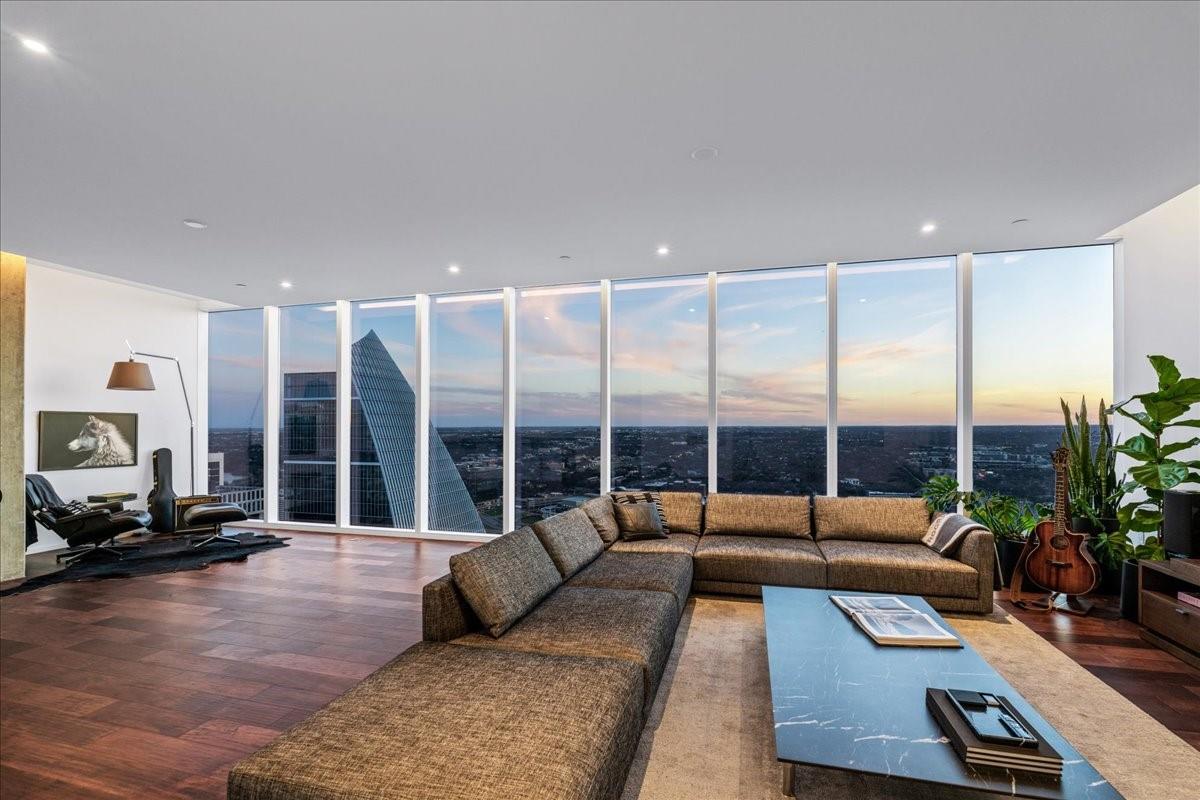 301 West Ave # 4105, Austin, TX 78701