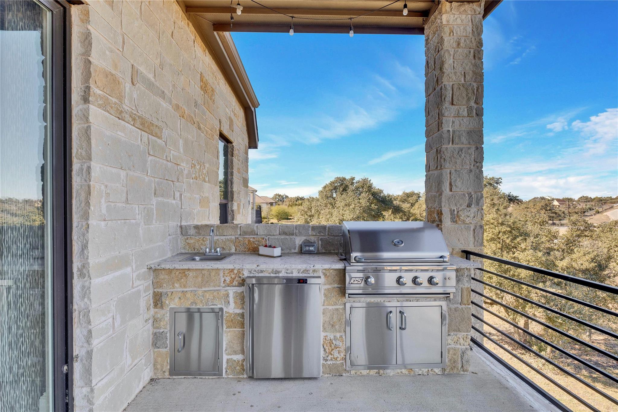 170 Hawthorne Loop, Driftwood, TX 78619