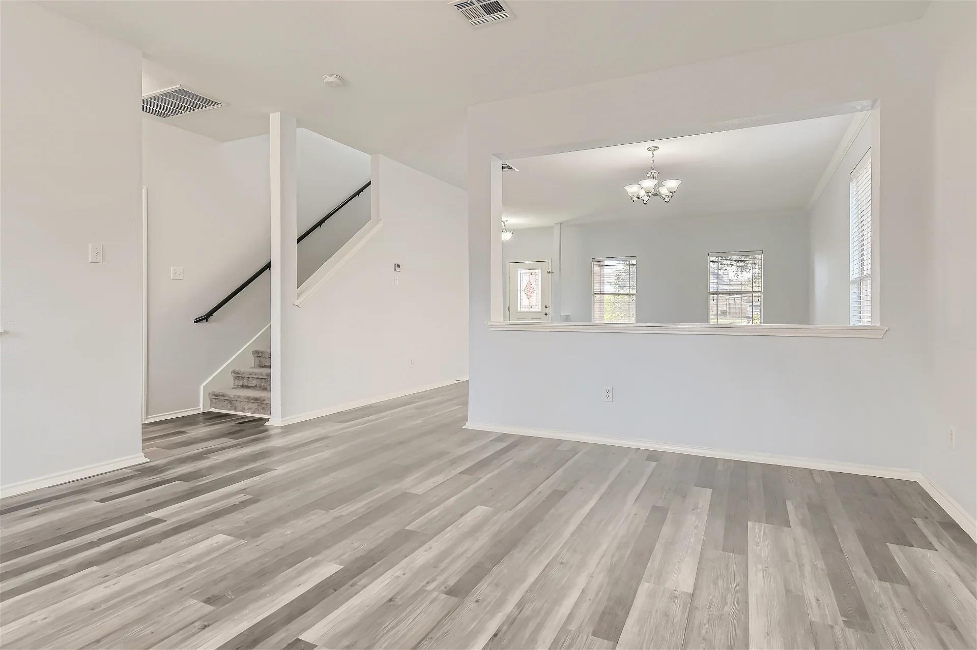 1104 Canoe Cv, Hutto, TX 78634