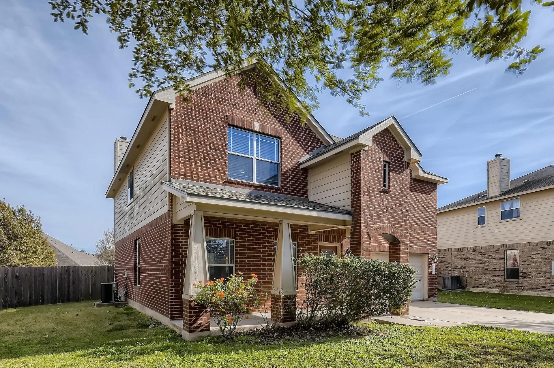 1104 Canoe Cv, Hutto, TX 78634