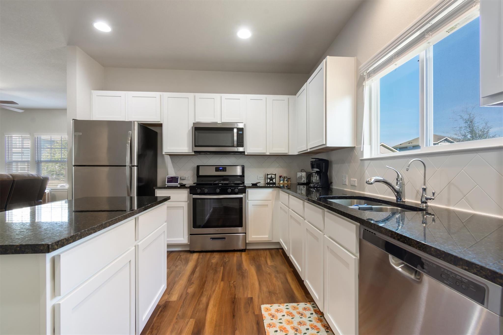 203 Mossycup Dr, San Marcos, TX 78666