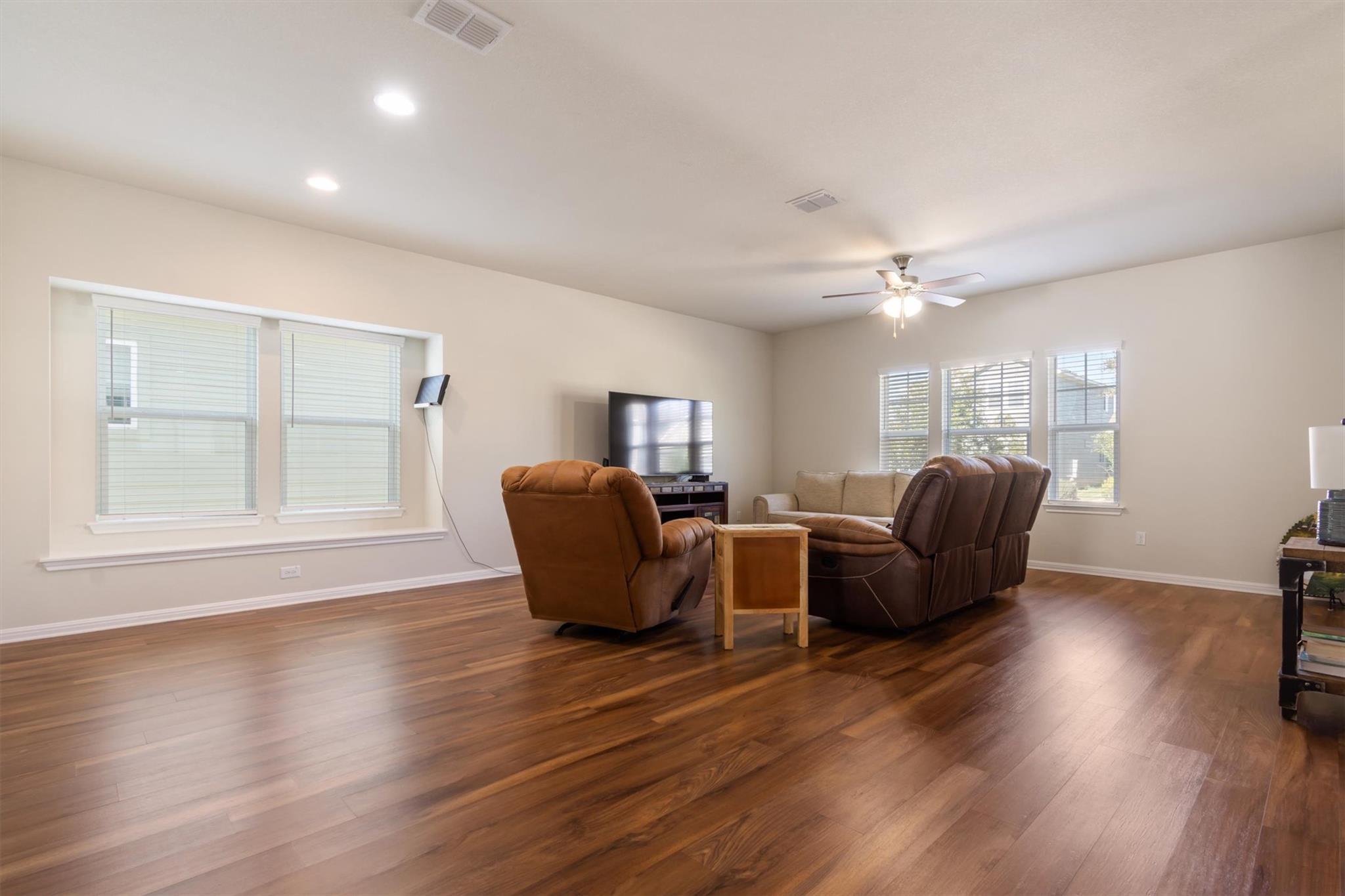 203 Mossycup Dr, San Marcos, TX 78666